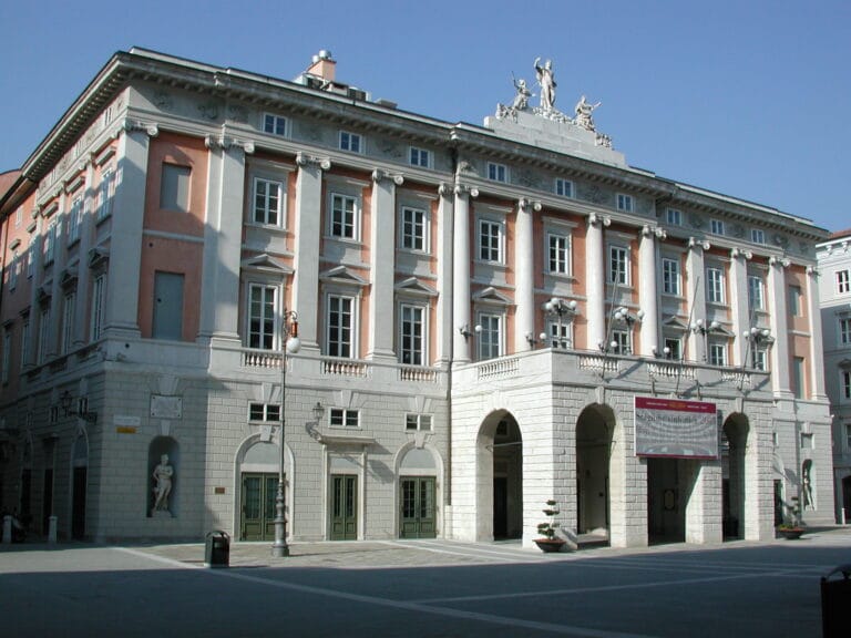 Traditional façade with soft textured Rialto Epoca Spatolato finish in muted mauve tones