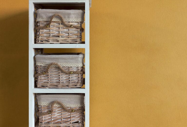 ErreLAB ErreFAST walls in yellow ochre and cream finishes