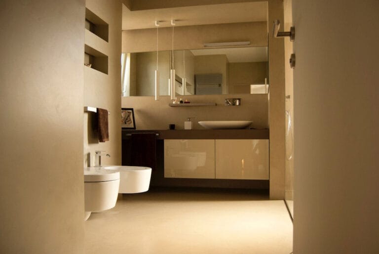 ErreLAB Spatolato bathroom flooring in sink and entry area with light contemporary finish